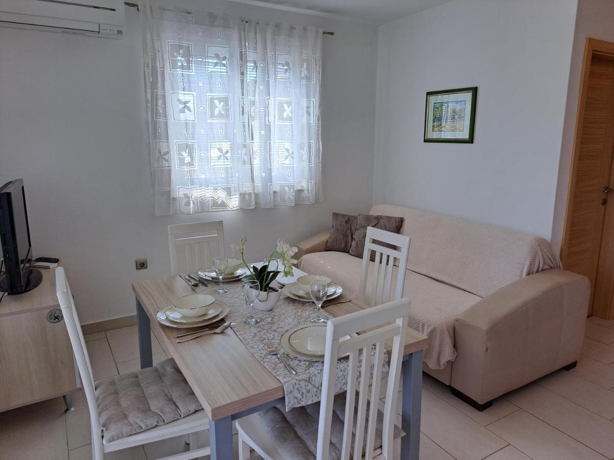 Apartments Fran I บัชกา ภายนอก รูปภาพ