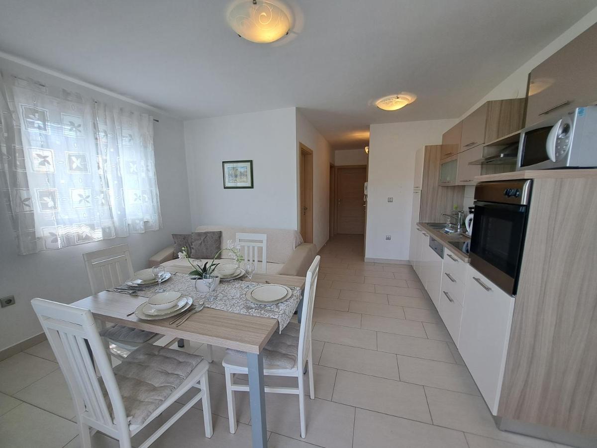 Apartments Fran I บัชกา ภายนอก รูปภาพ